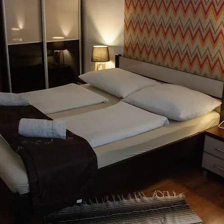 Aquarius Apartman *